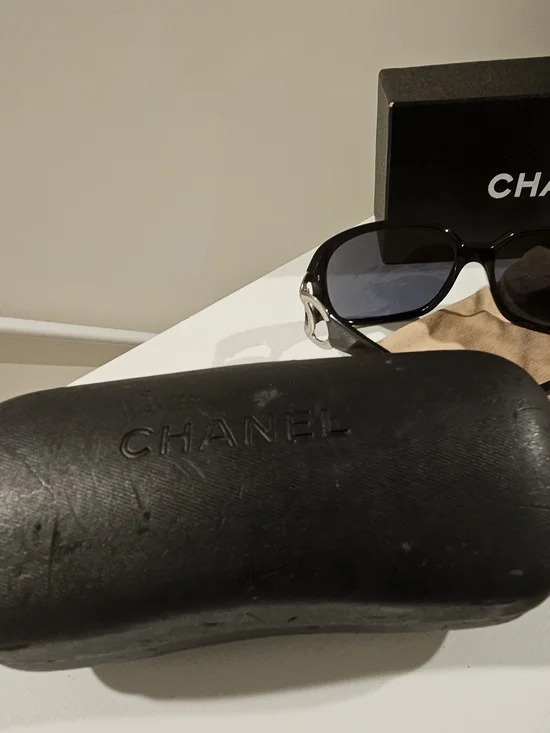 Chanel Sunglasses with Silver Large Logo - Vintage 2005 - Picture 7 of 11